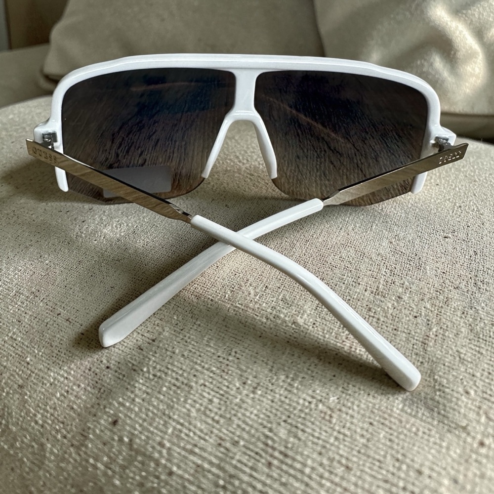 Unisex Guess Factory Blue Gradient Shield Men's Sunglasses GO00054 21W 00 - Picture 5 of 10